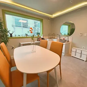 Four Seasons House ** Сеул
